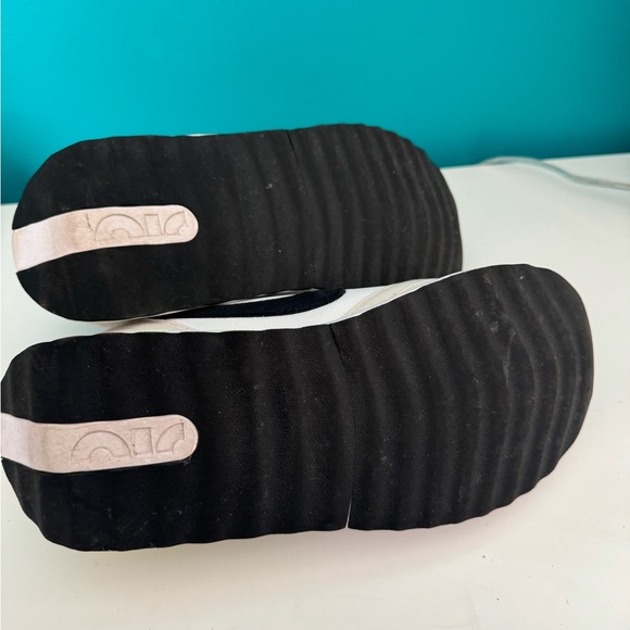 Nike big kids sneakers - Picture 4 of 6